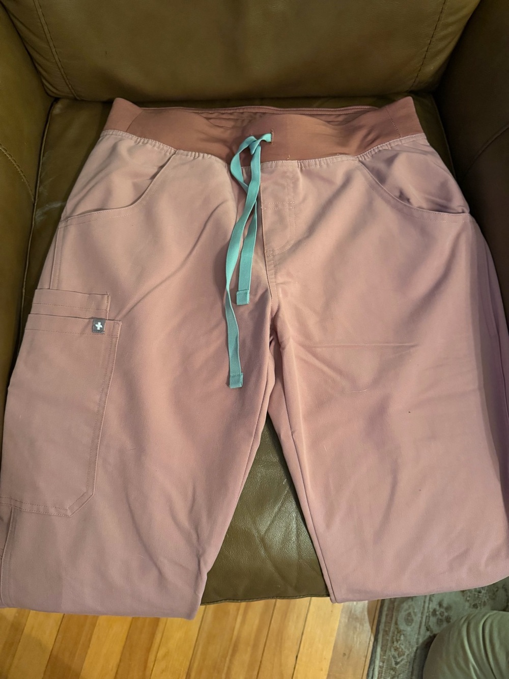 Women’s Stretch Drawstring Scrub Pants - Dusty Pink